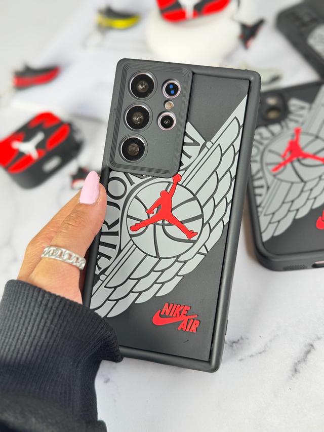 قاب سالید Nike Air Jordan برجسته آیفون و سامسونگ و شیائومی 