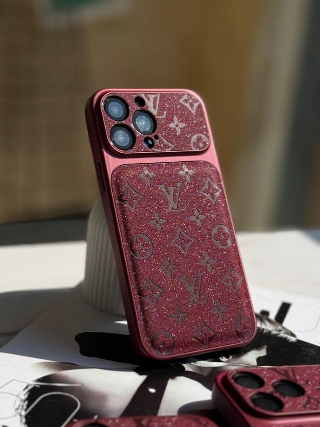 قاب Louis Vuitton Burgundy 