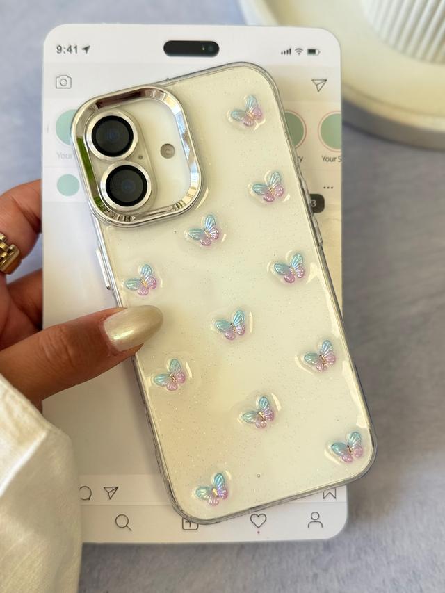 قاب پروانه رنگی زمینه شاینی