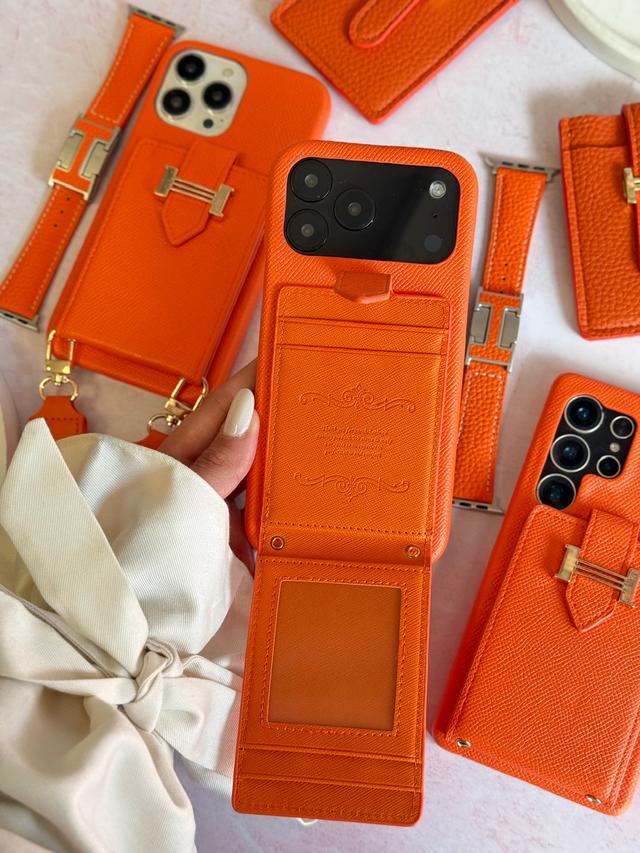 قاب هرمس کیفی چرمی با بند بلند رنگ نارنجی