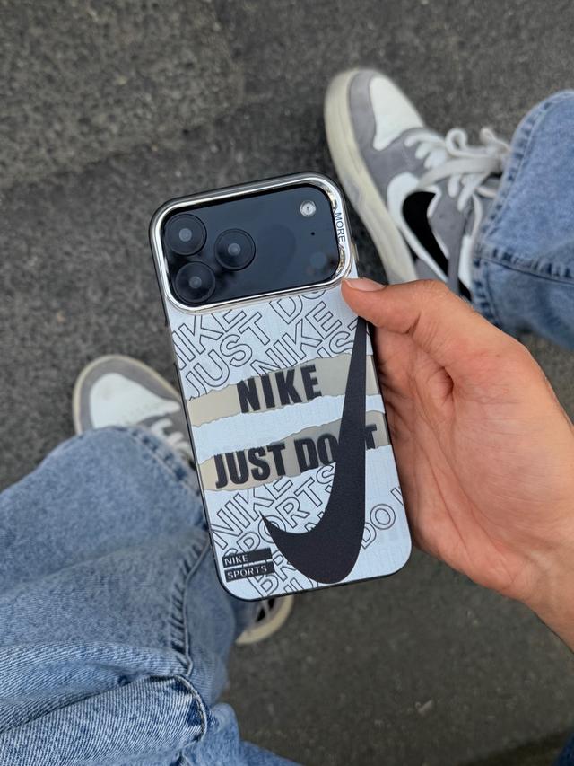 قاب Nike Sports