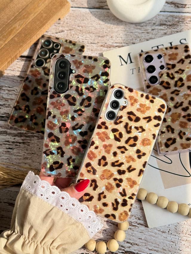 قاب پلنگی یخی سامسونگ ، شیائومی